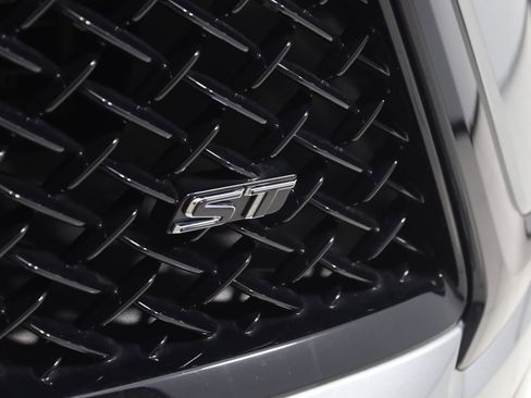 Used 2025 Buick Enclave Sport Touring FWD image 19