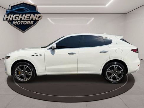 Used 2023 Maserati Levante GT AWD/4WD image 3