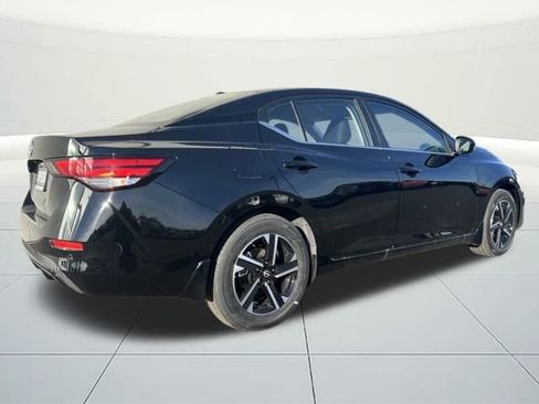 New 2025 Nissan Sentra SV image 4