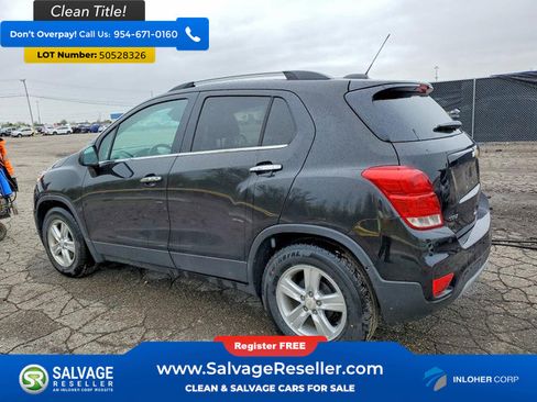 Used 2019 Chevrolet Trax LT w/ LT Convenience Package FWD image 3