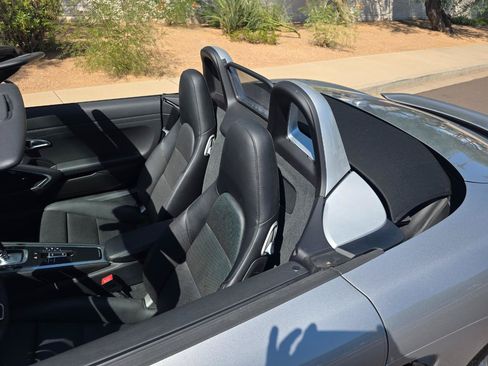 Used 2018 Porsche 718 Boxster S RWD image 8