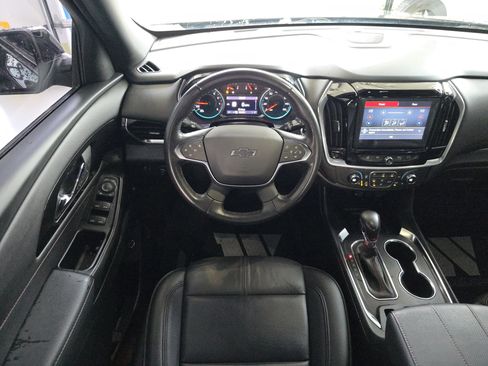 Used 2022 Chevrolet Traverse RS image 30