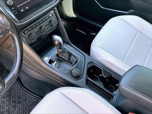 Used 2019 Volkswagen Tiguan SE image 15
