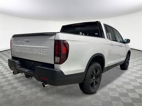 New 2026 Honda Ridgeline Black Edition image 5