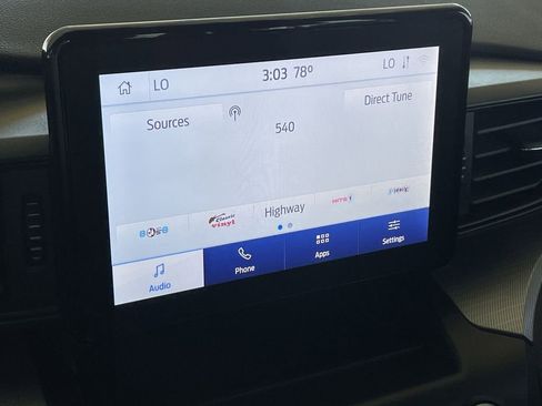 Used 2020 Ford Explorer XLT image 13