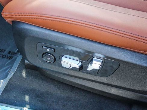 New 2026 BMW X7 M60i AWD/4WD image 21