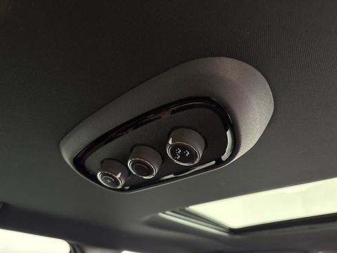 Used 2023 Dodge Durango GT RWD image 19