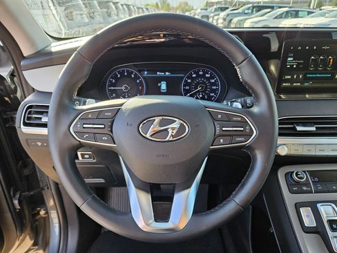 Used 2022 Hyundai Palisade SEL w/ 8P Bench Seat Package AWD/4WD image 17