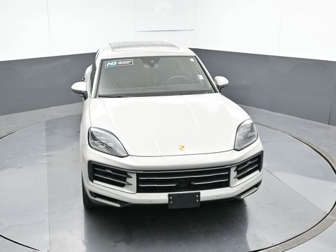 Used 2024 Porsche Cayenne S image 49