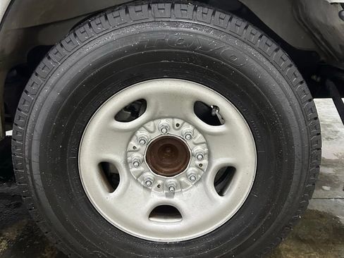 Used 2022 Chevrolet Express 3500 LS RWD image 17