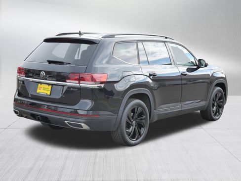 Certified 2023 Volkswagen Atlas SE w/ Black Wheel Package AWD/4WD image 7