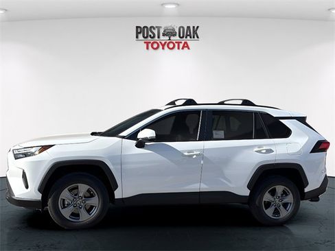 New 2025 Toyota RAV4 XLE image 4