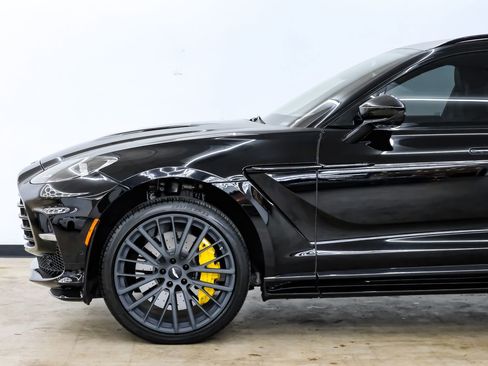Used 2023 Aston Martin DBX 707 image 13