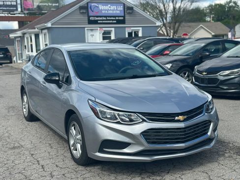 Used 2018 Chevrolet Cruze LS FWD image 5