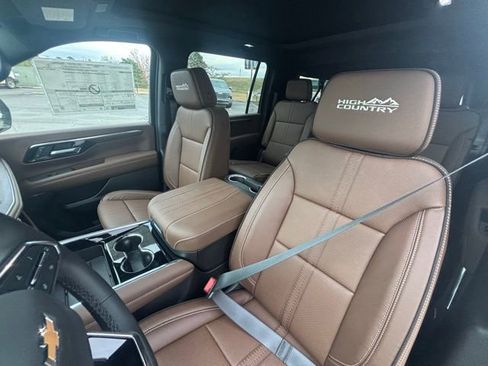 New 2026 Chevrolet Suburban High Country w/ Sun And Tow Package image 4