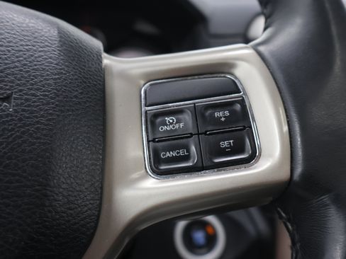 Used 2016 RAM 3500 Laramie AWD/4WD image 15