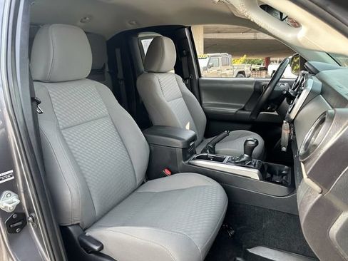 Used 2022 Toyota Tacoma SR5 w/ Black Out Package (TMS) AWD/4WD image 10