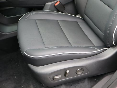 New 2025 Buick Enclave Preferred image 11