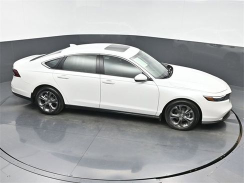 Certified 2024 Honda Accord EX image 34