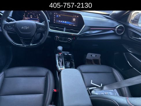 Used 2025 Chevrolet Trax RS w/ Driver Confidence Package FWD image 16