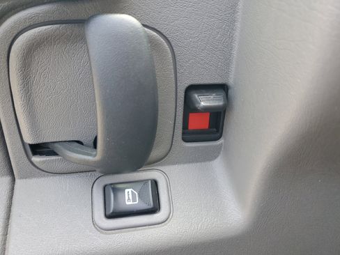 Used 2023 GMC Savana 2500 w/ Driver Convenience Package image 23