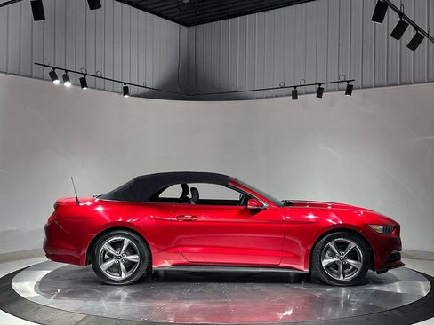 Used 2015 Ford Mustang Convertible w/ Equipment Group 051A RWD image 81