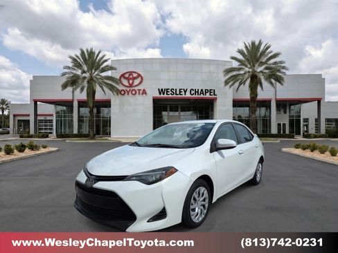 Used 2019 Toyota Corolla LE FWD image 1