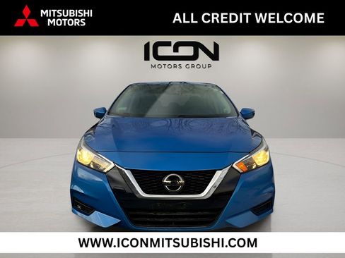 Used 2021 Nissan Versa SV image 1