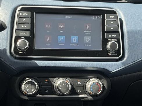Used 2025 Nissan Versa SV w/ Trunk Package FWD image 13