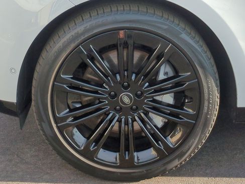 Used 2023 Land Rover Range Rover SE image 28
