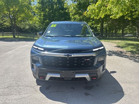 Used 2025 Chevrolet Traverse Z71 AWD/4WD image 9