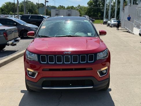 Used 2019 Jeep Compass Limited AWD/4WD image 3
