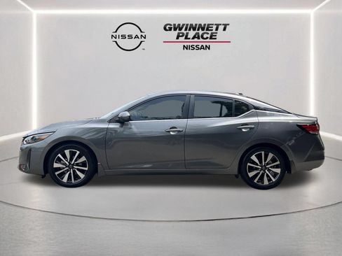 Used 2025 Nissan Sentra SV w/ SV Premium Package FWD image 20