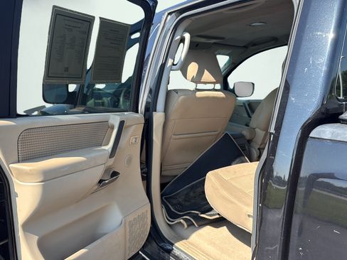 Used 2011 Nissan Titan SV w/ SV Value Truck Pkg AWD/4WD image 36