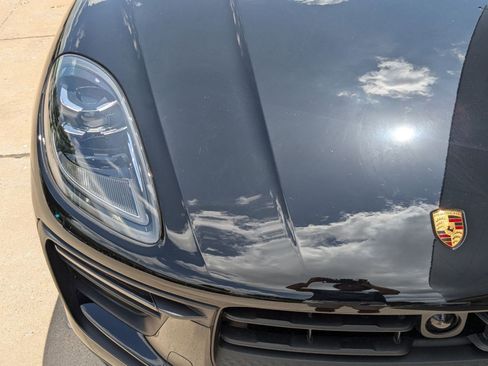 Used 2025 Porsche Macan image 12