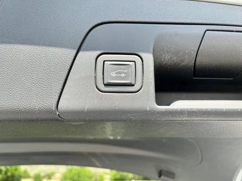 Used 2023 Buick Envision Essence AWD/4WD image 20