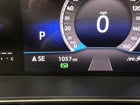 Used 2025 Volkswagen Jetta SE w/ Sunroof Package image 6