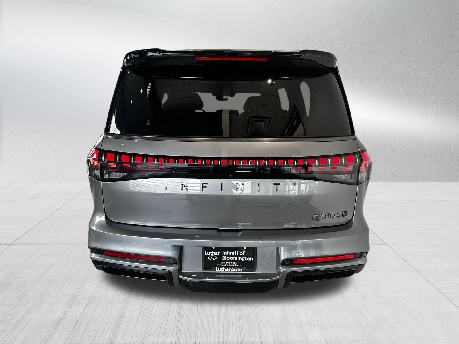 New 2027 INFINITI QX80 Sensory AWD/4WD image 5