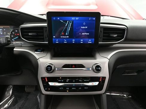 Used 2023 Ford Explorer XLT w/ Equipment Group 202A image 31