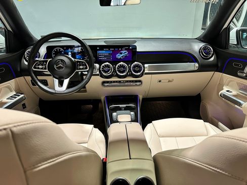 Certified 2023 Mercedes-Benz GLB 250 4MATIC image 9
