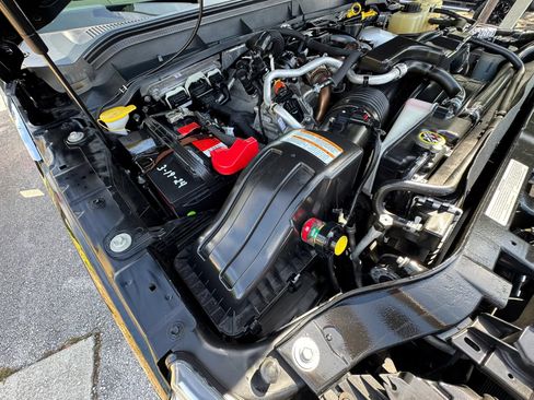 Used 2016 Ford F250 XLT w/ XLT Premium Package image 18