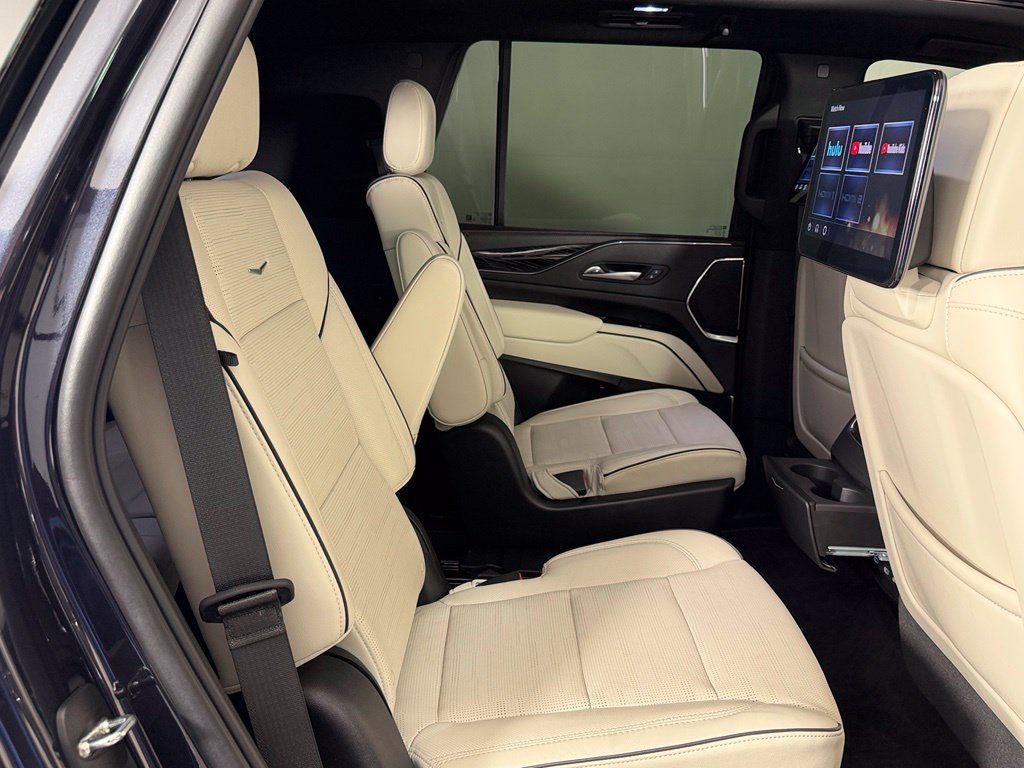 Used 2023 Cadillac Escalade Sport w/ LPO, ONYX Package RWD image 19