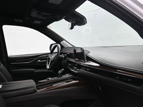 Used 2023 Cadillac Escalade Sport Platinum w/ LPO, ONYX Package image 11