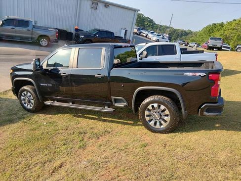 Used 2023 Chevrolet Silverado 2500 Custom w/ Custom Value Package AWD/4WD image 7