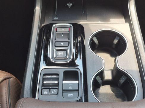 Used 2025 Honda Pilot Elite image 27