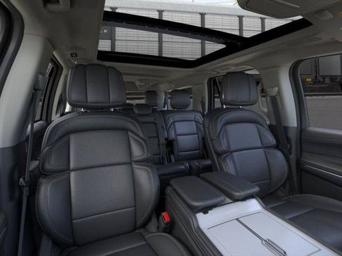 New 2026 Lincoln Navigator L Reserve AWD/4WD image 10