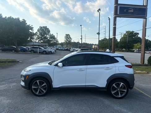 Used 2021 Hyundai Kona Ultimate FWD image 3