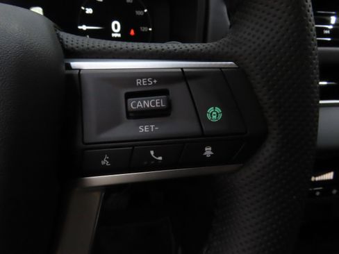 New 2025 Mitsubishi Outlander SE image 13