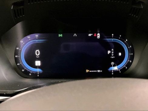 Used 2023 Volvo XC60 B5 Plus image 20