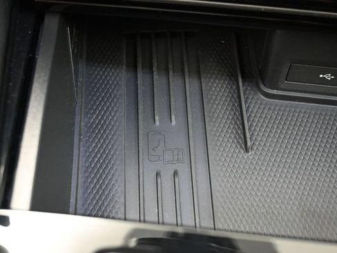 Used 2026 Volkswagen Atlas Cross Sport SEL R-Line AWD/4WD image 26